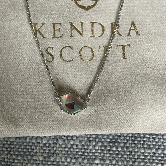 Kendra Scott Silver Dichroic Glass Necklace - Picture 3 of 3